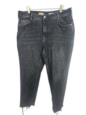 Pilcro The Cigarette Slim Straight Jeans High Rise Raw Hem Washed Black 18W Plus